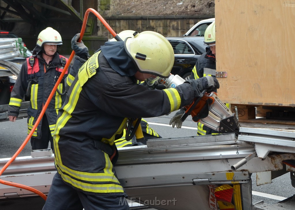 LKW Bruecke Koeln Deutz Opladenestr Deutz Muelheimerstr P030.JPG - Miklos Laubert